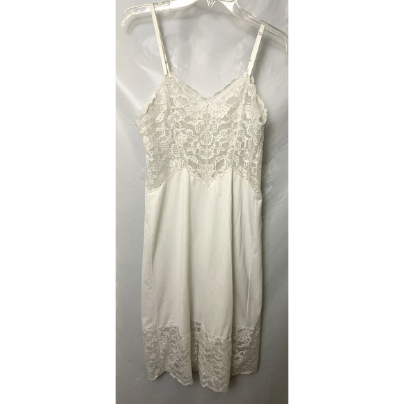 Vtg. Vanity Fair Full Slip Nylon Lace Ladies Lingerie 34 White Tan Made in USA - Picture 2 of 9